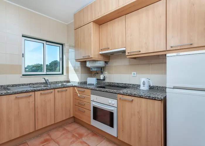 Albufeira Hotels with Balcony